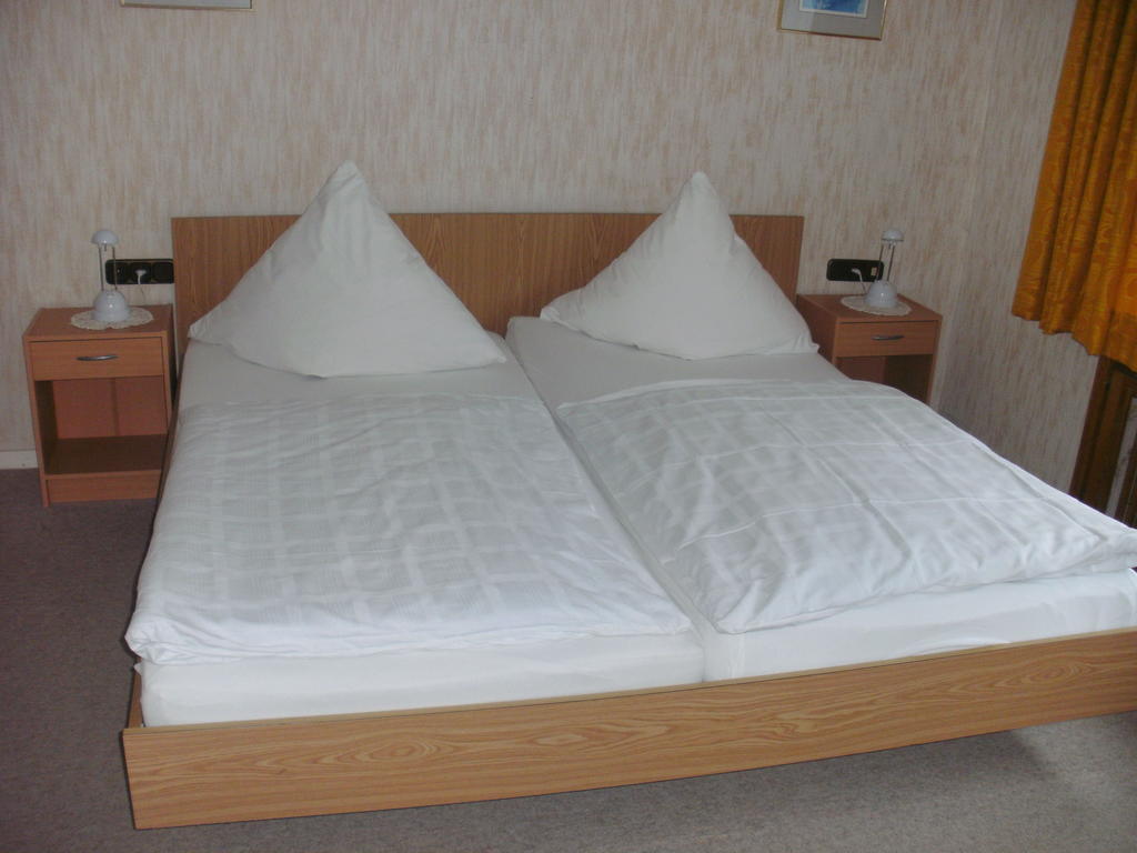 Landhotel Zum Schiff Laurenburg Pokoj fotografie
